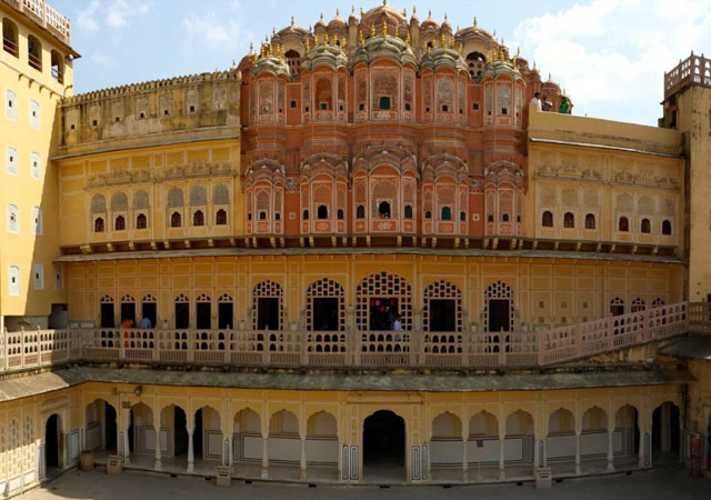 4 Days Luxury Taj Mahal with Jaipur Tour All Inclusive